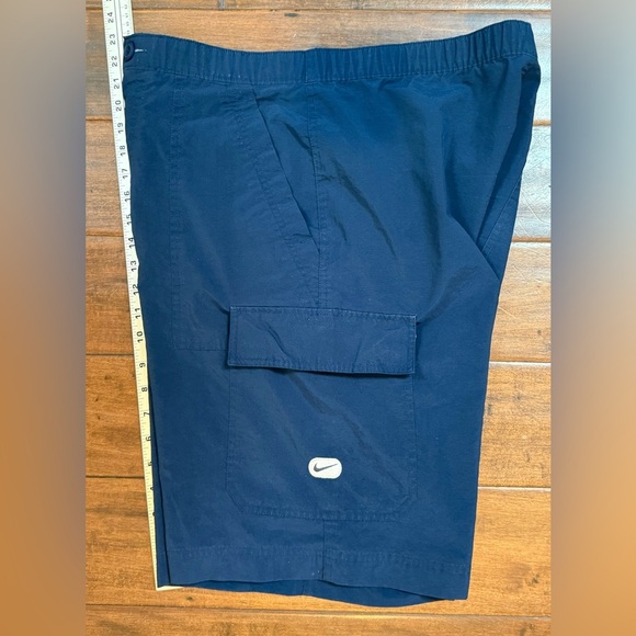 Nike Utility Cargo Shorts Men’s M Navy Nylon Vintage Style Outdoor Swim Hybrid - Picture 7 of 13